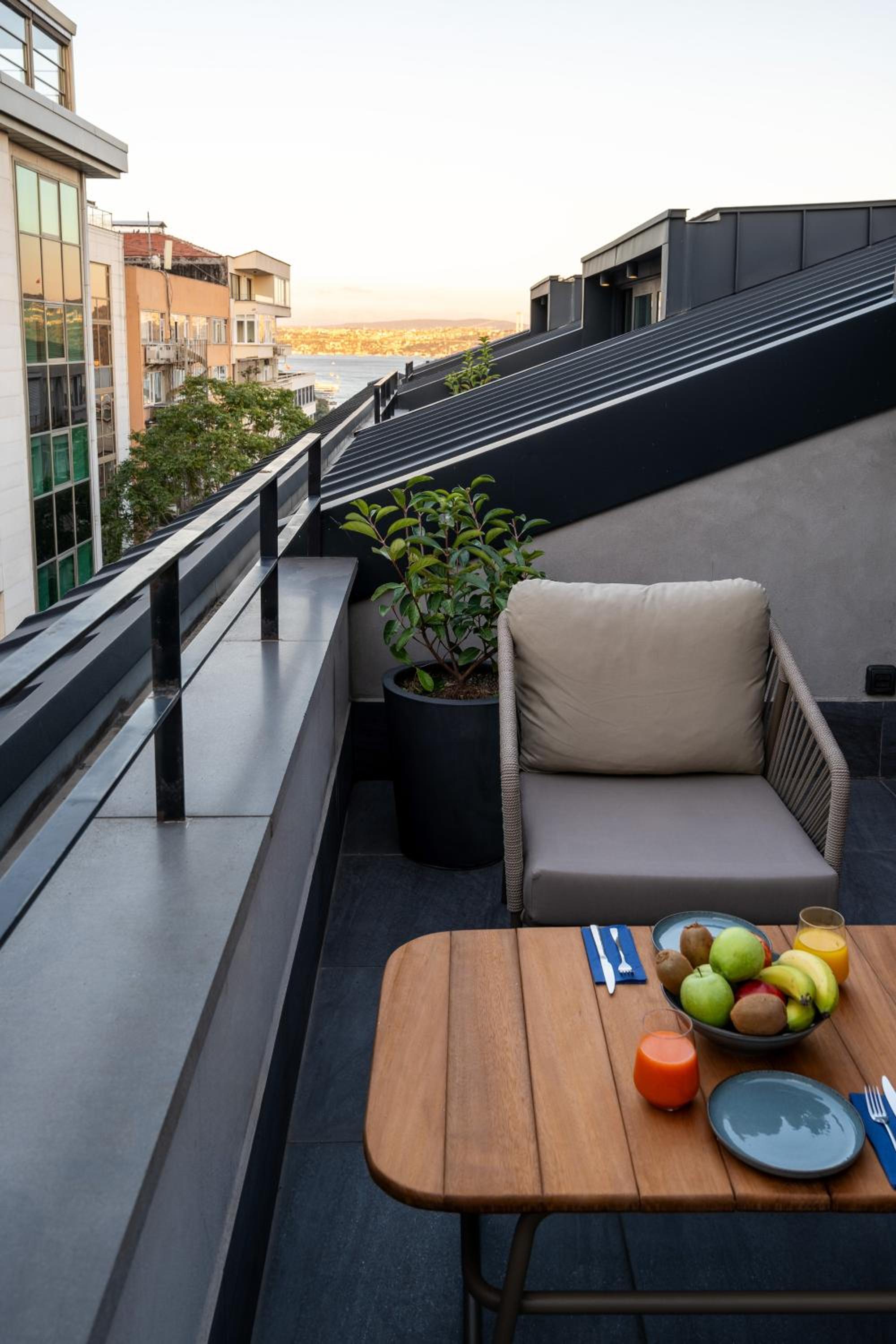 Ando Living - Taksim Gumussuyu Konukevi - Image 61