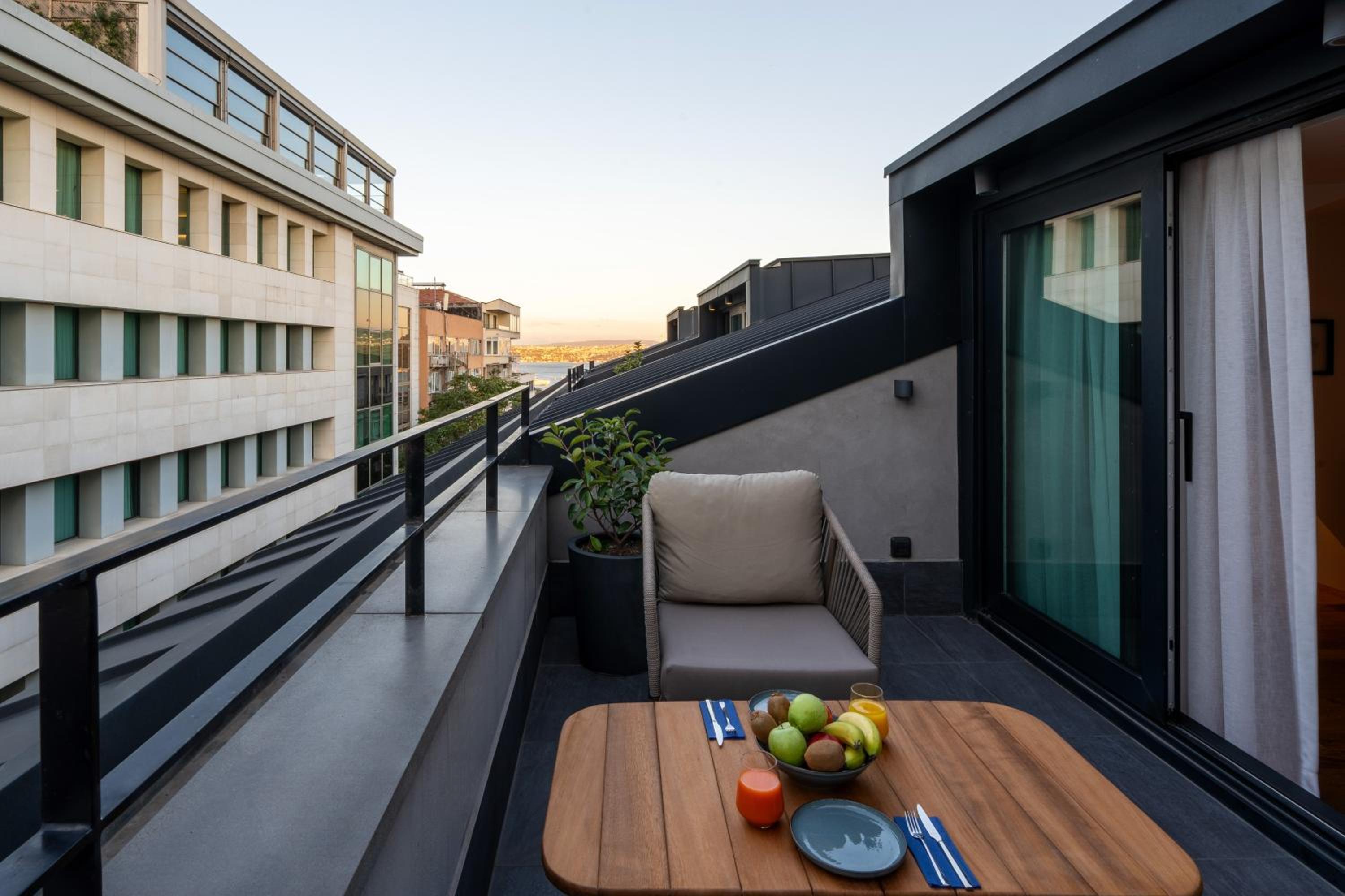 Ando Living - Taksim Gumussuyu Konukevi - Image 75