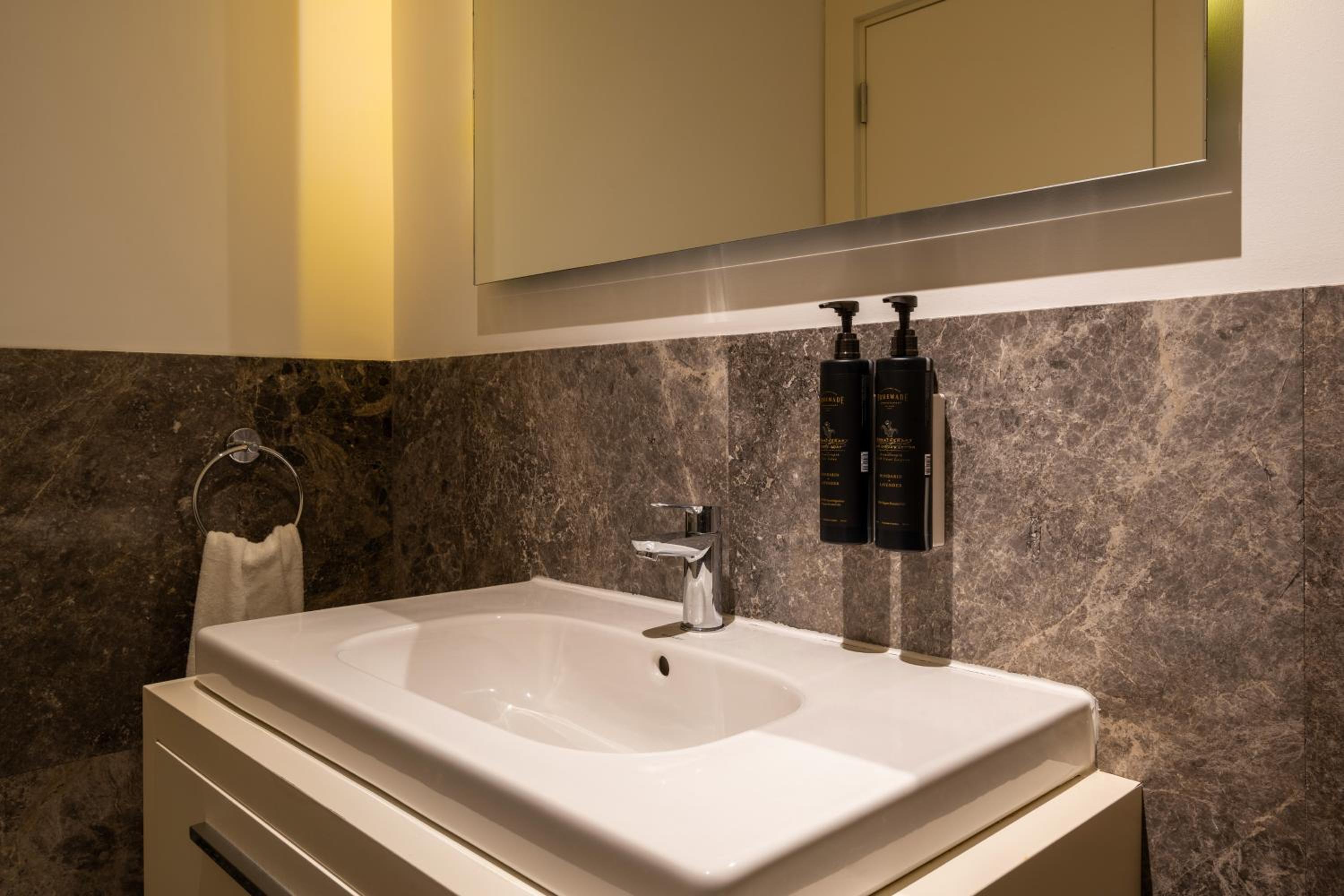 Ando Living - Taksim Gumussuyu Konukevi - Image 64