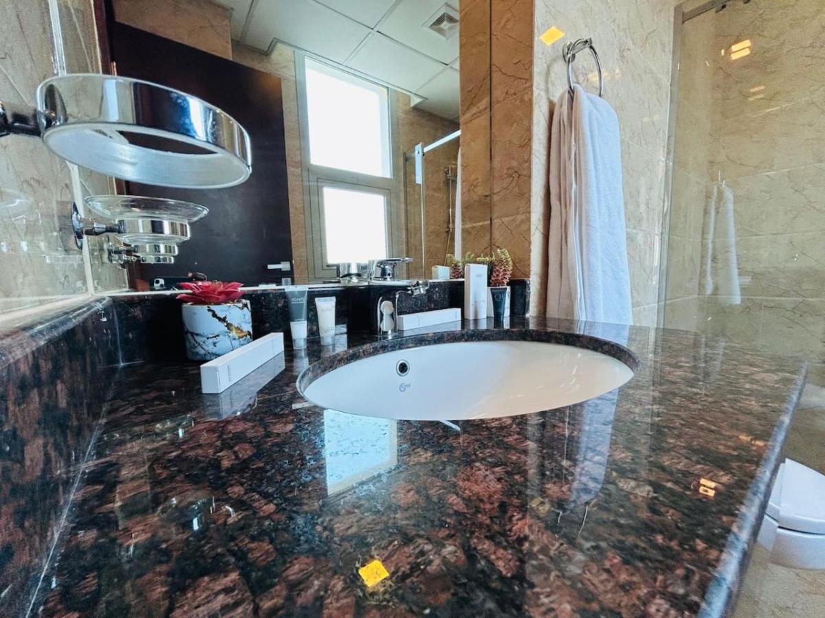 Aspire Tower -Two Bedroom Bitcoin Theme Room