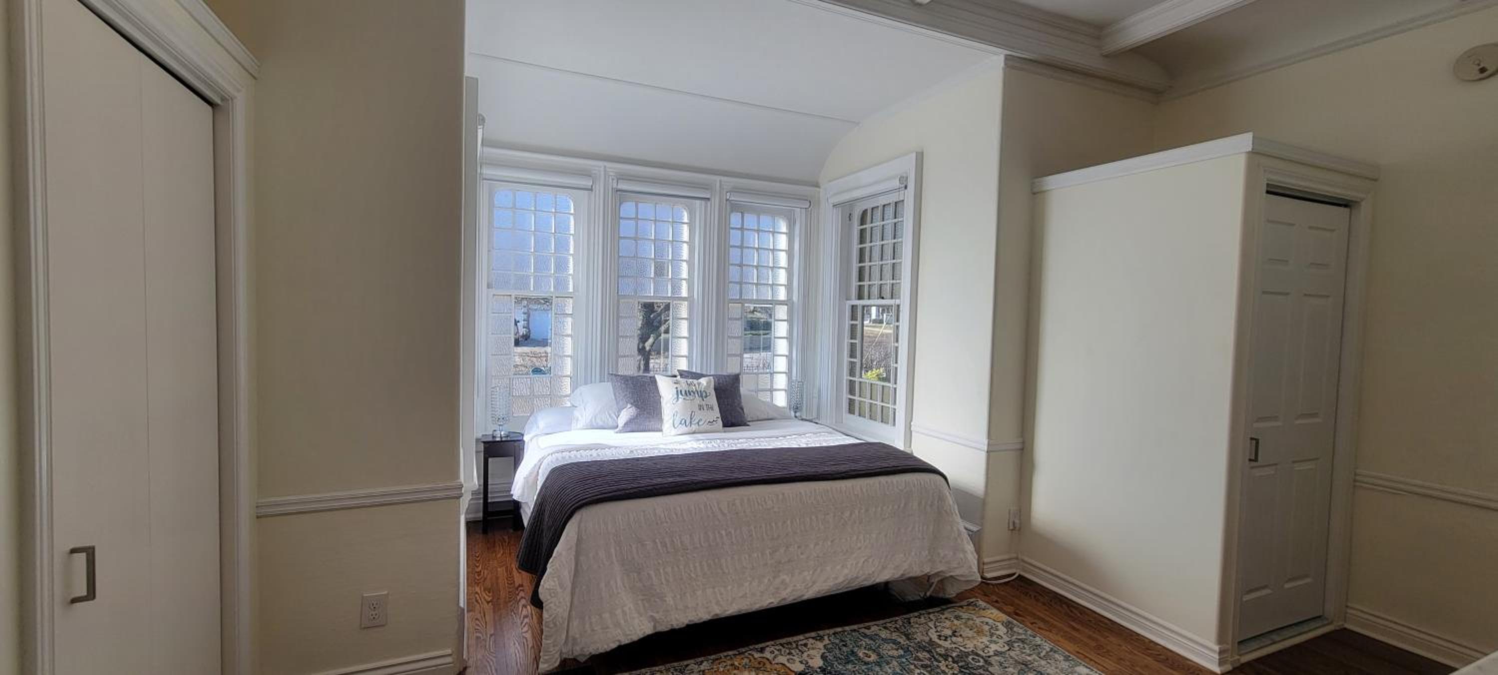 Toronto Vacations - The Ballroom - Property Image 4