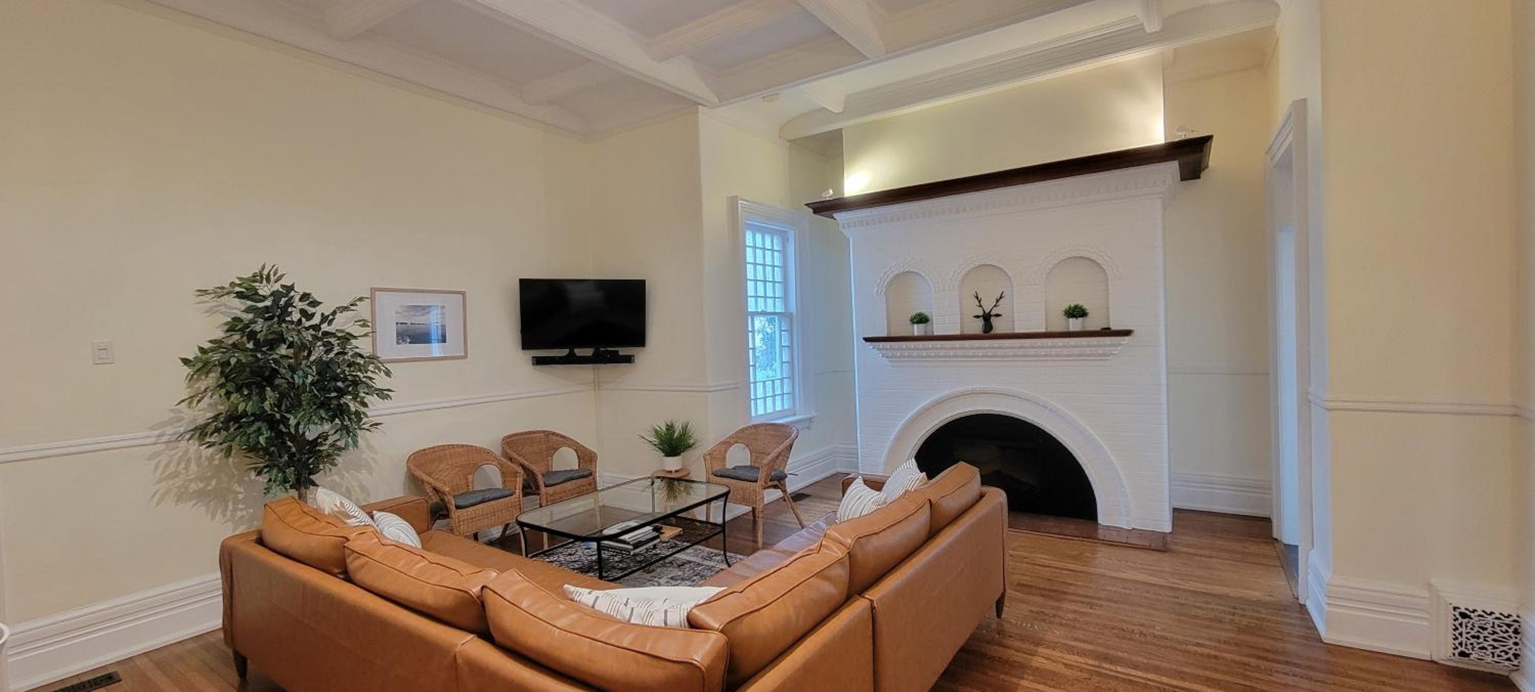 The Ballroom - Property Image 8