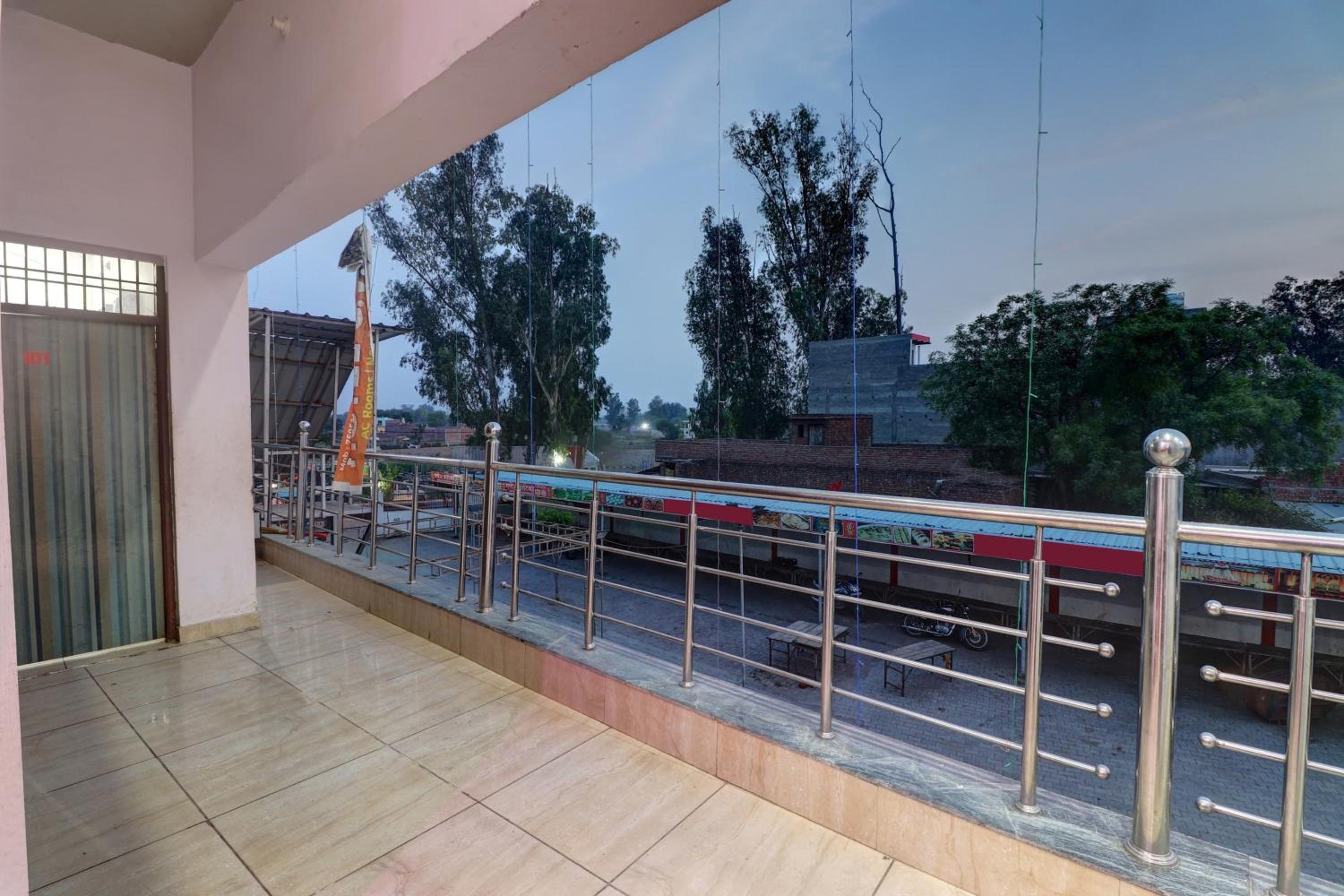 Hotel O Choice Guest House