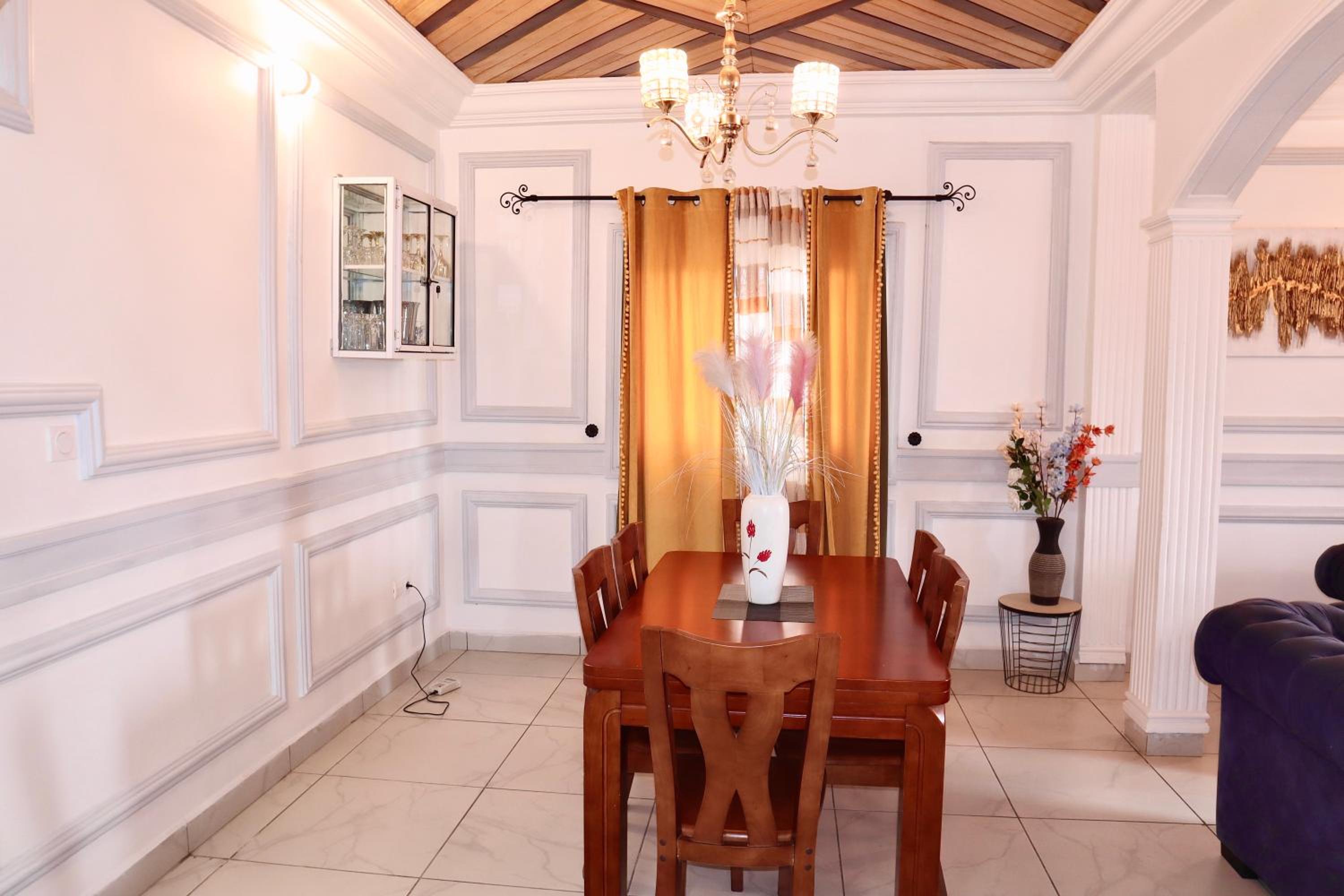 Appartement 2 chambres salon balcon canal sat wifi parking gardien 24 sur 24