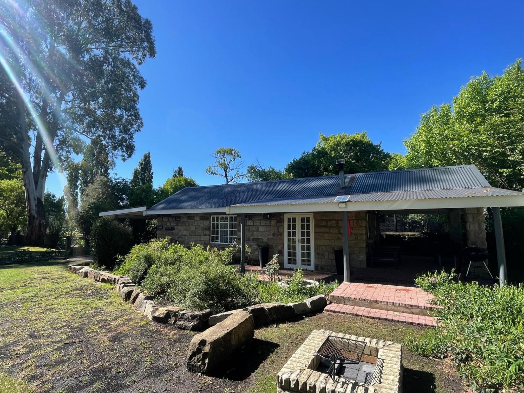 Periwinkle, Grove ,Acorn & Sage Cottages