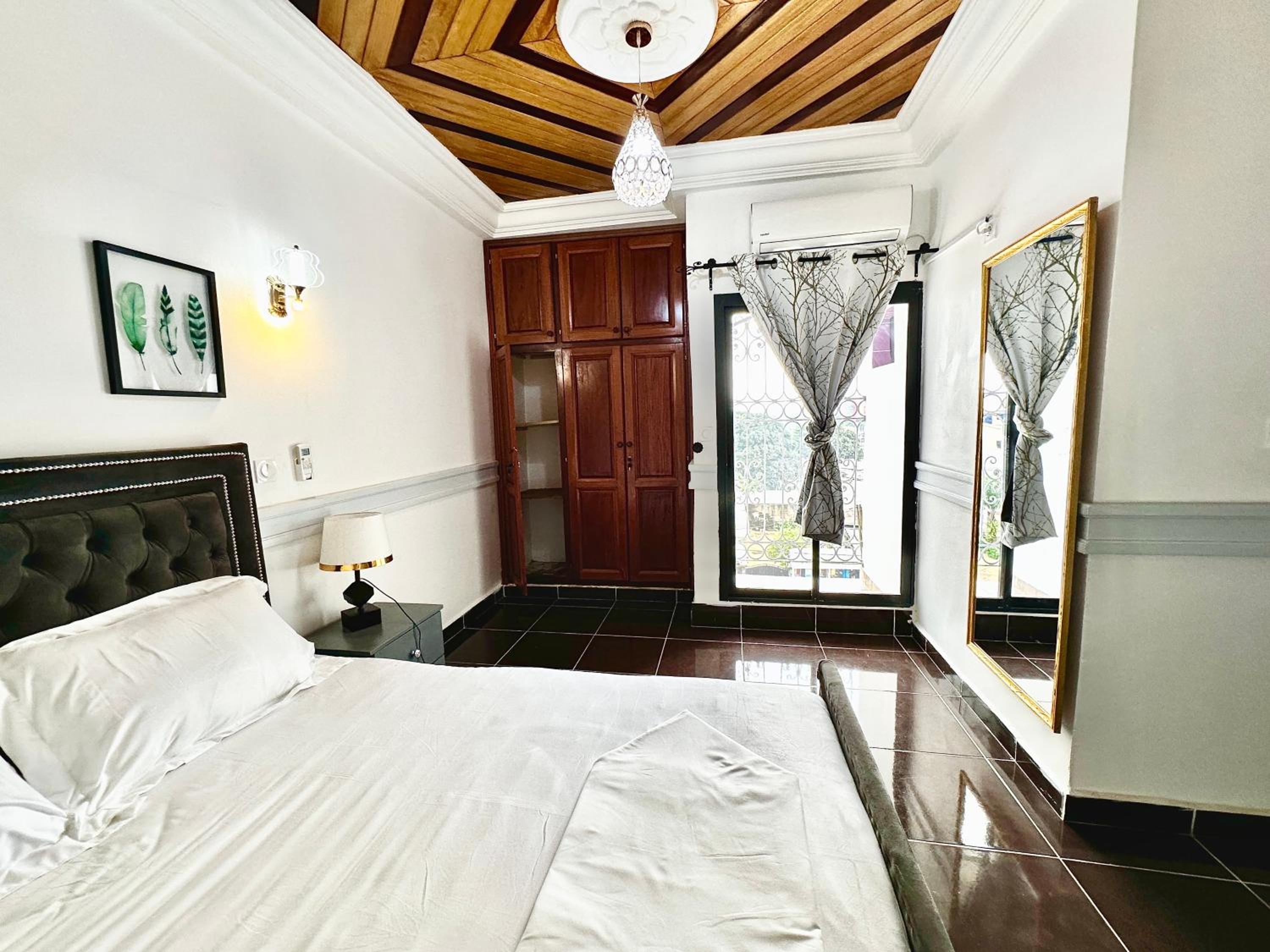 Appartement 2 chambres salon balcon canal sat wifi parking gardien 24 sur 24
