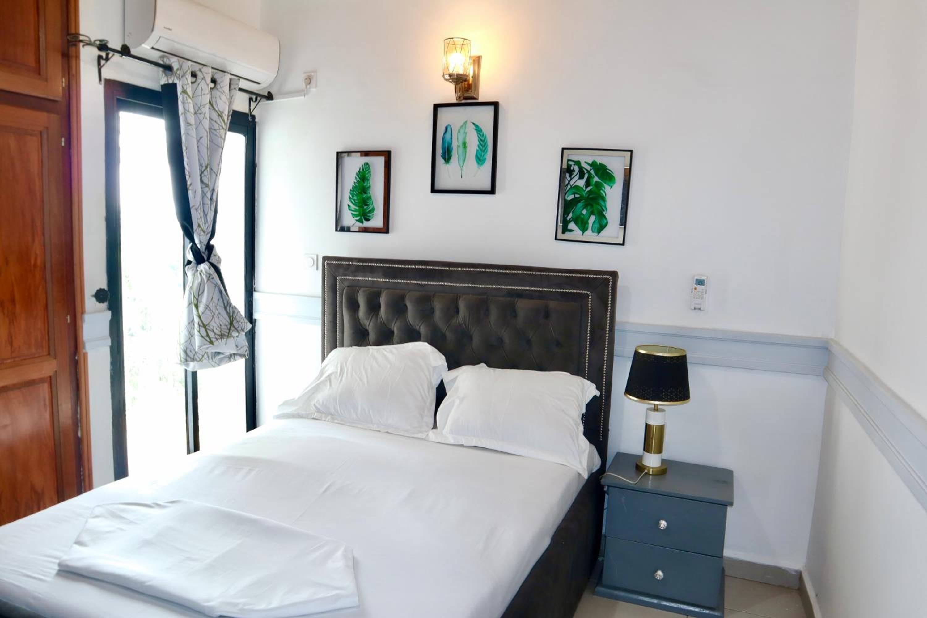 Appartement 2 chambres salon balcon canal sat wifi parking gardien 24 sur 24