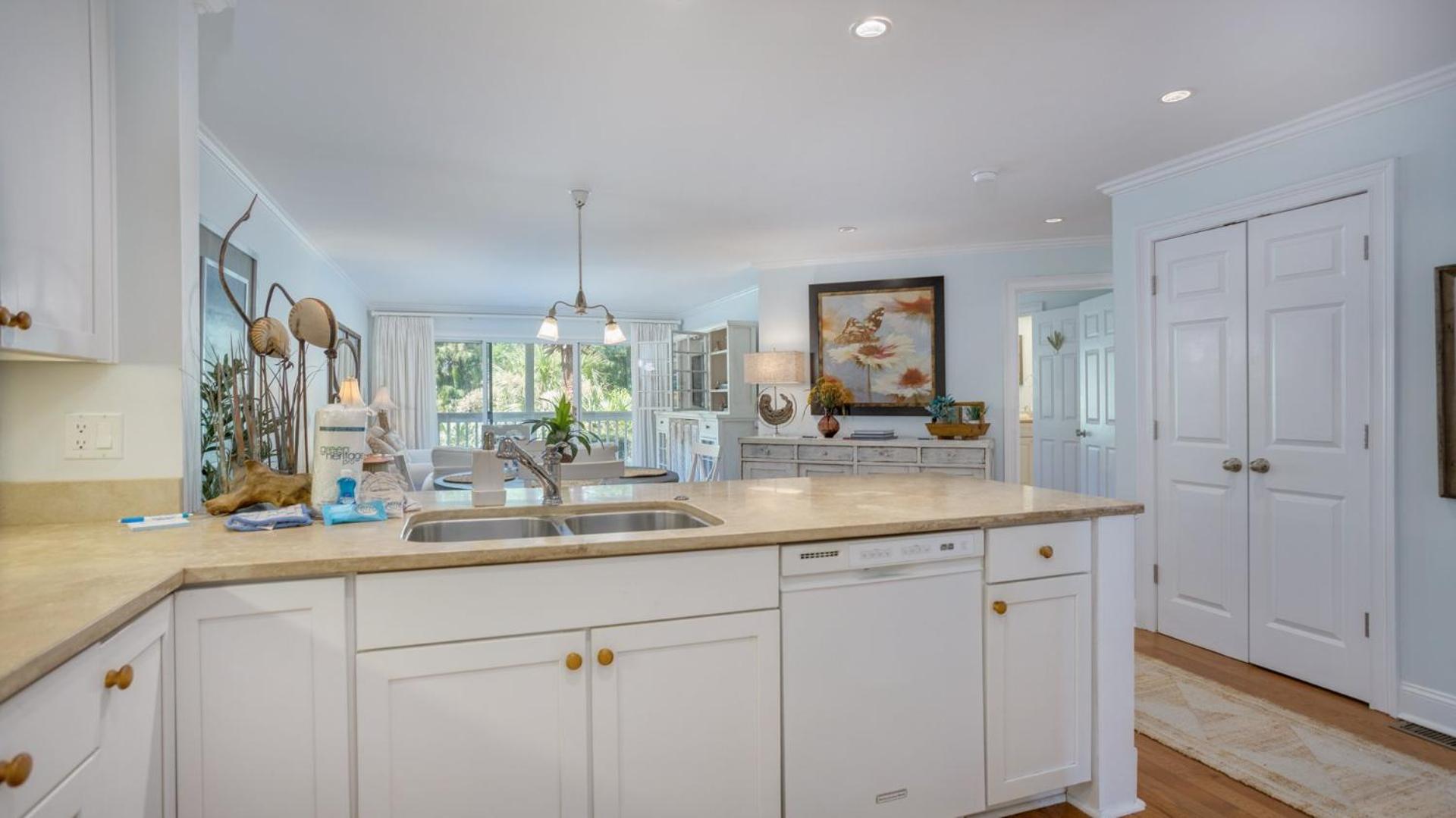 Chef Kitchen, Private Balcony, Golf view 4