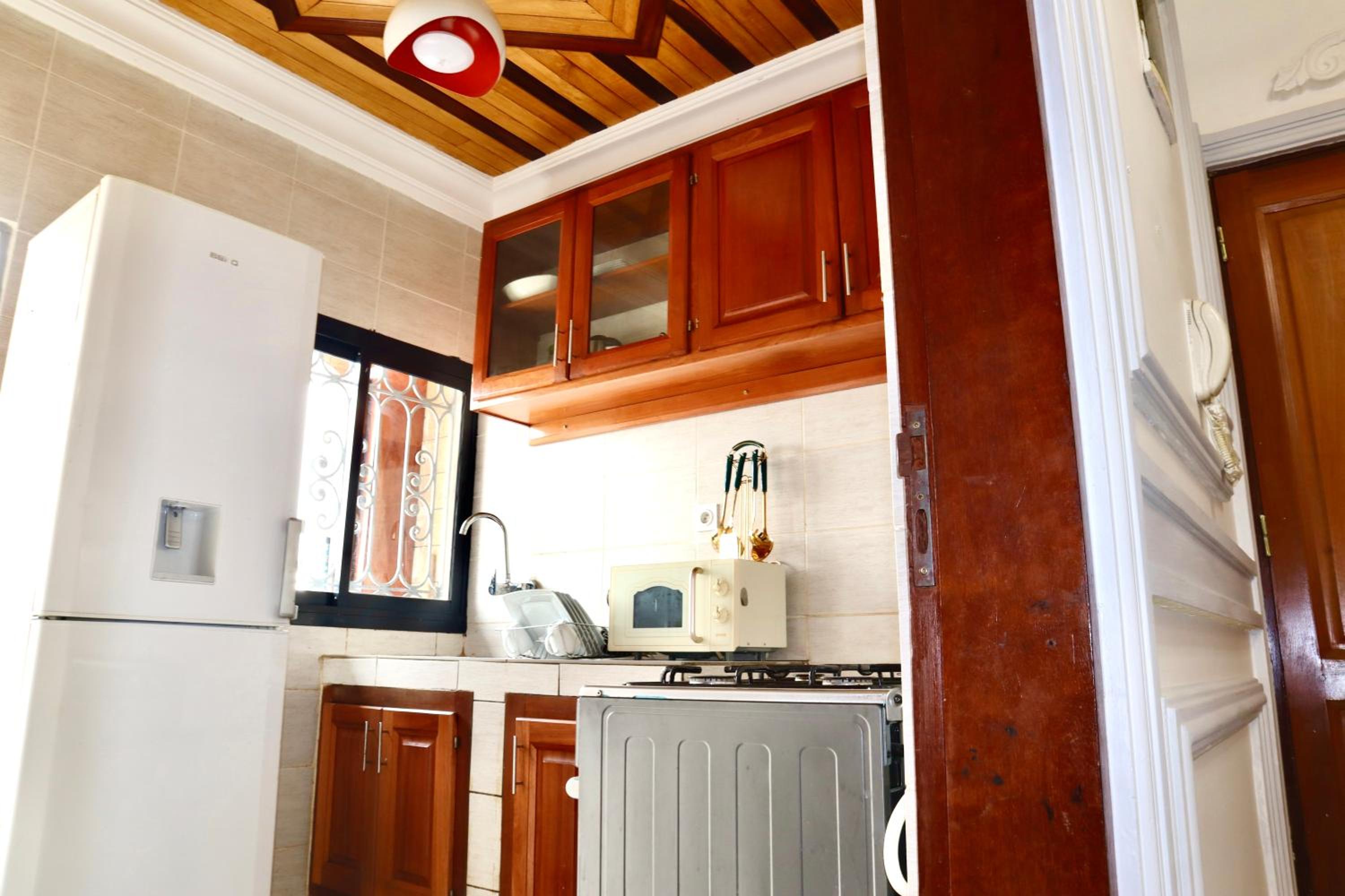 Appartement 2 chambres salon balcon canal sat wifi parking gardien 24 sur 24