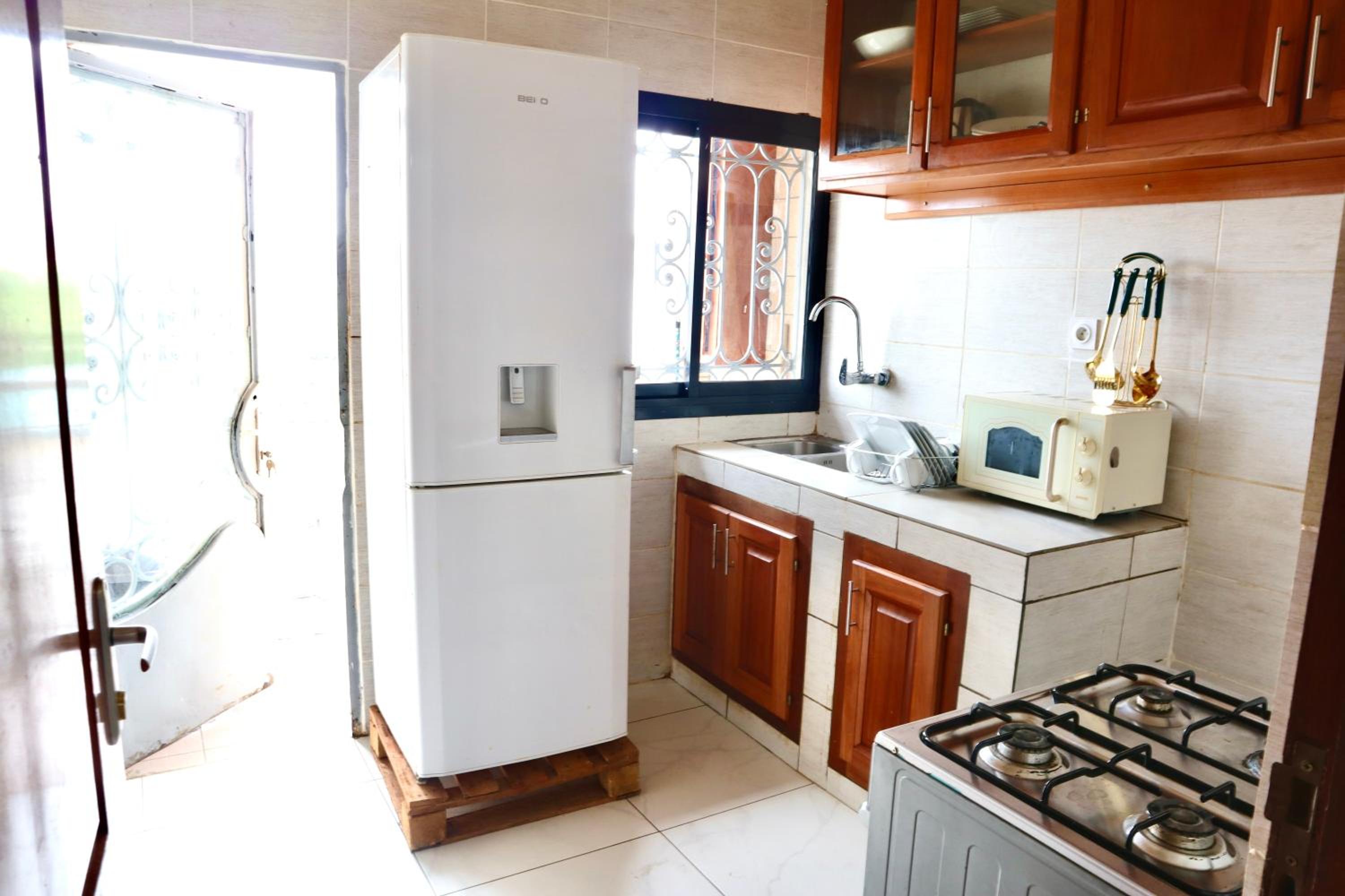 Appartement 2 chambres salon balcon canal sat wifi parking gardien 24 sur 24