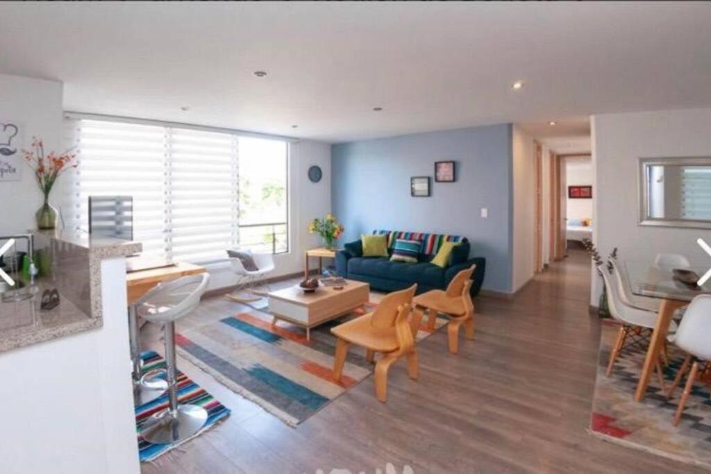 Super cómodo, amplio apartamento zona norte