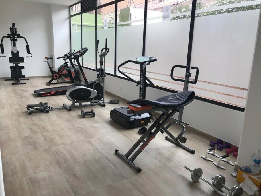 Super cómodo, amplio apartamento zona norte