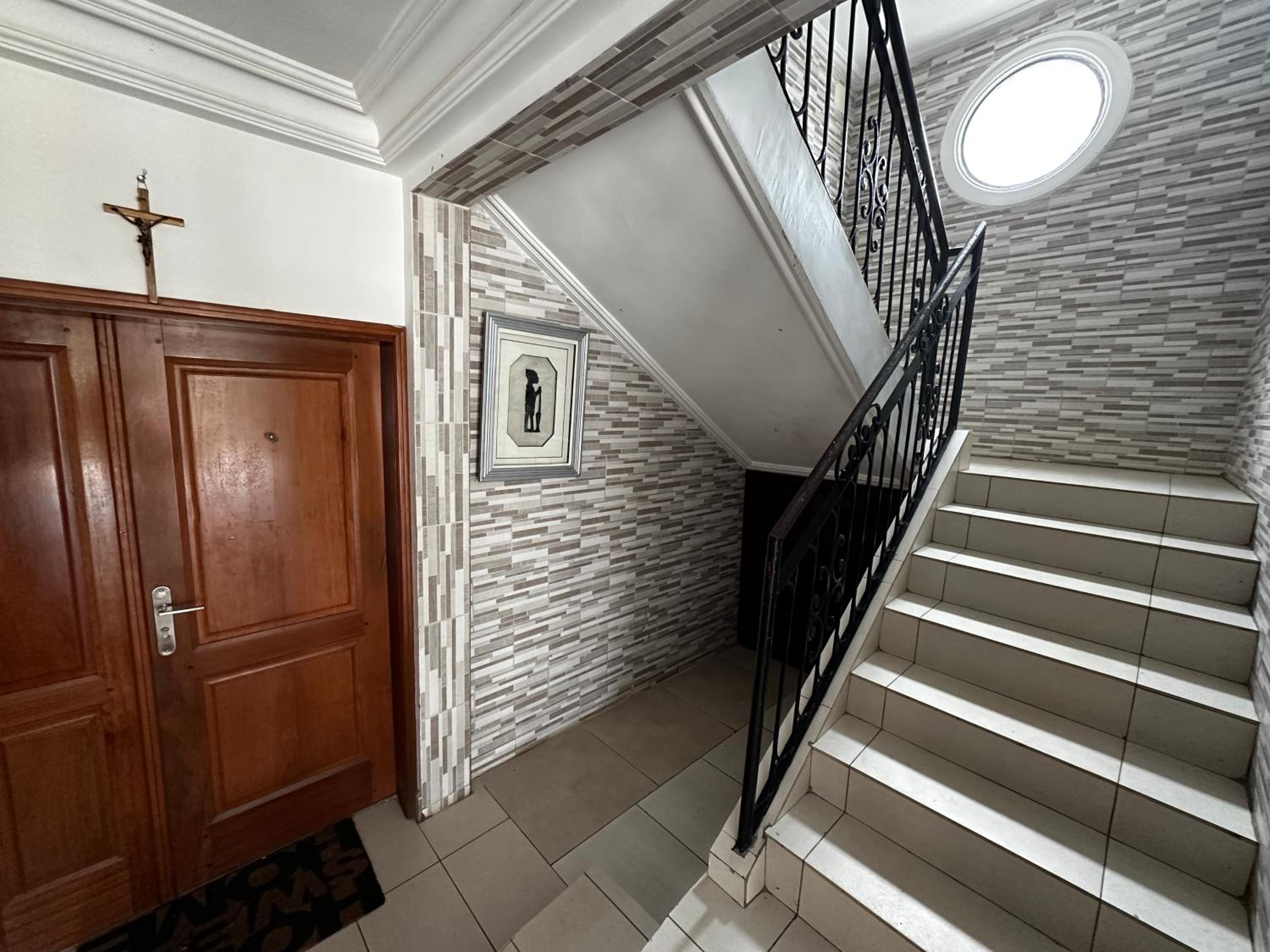 Appartement 2 chambres salon balcon canal sat wifi parking gardien 24 sur 24