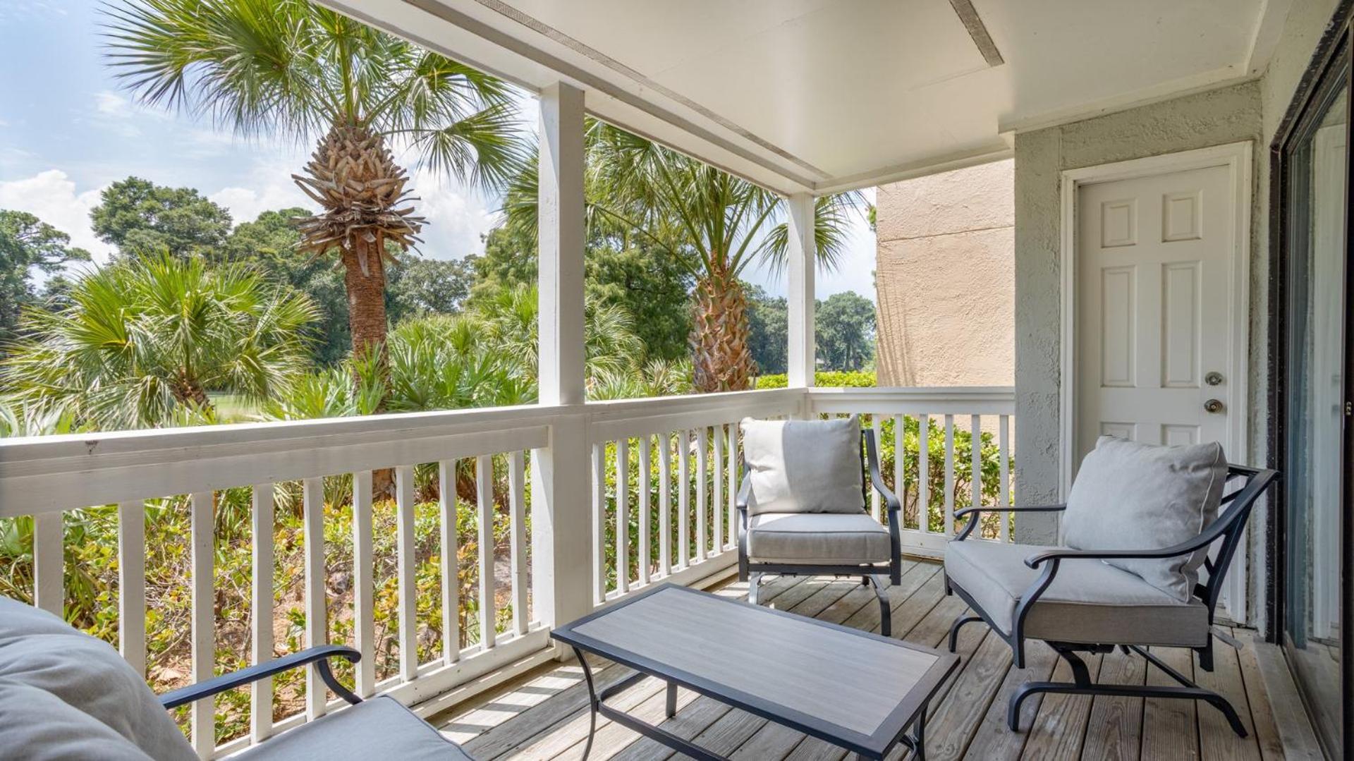 Chef Kitchen, Private Balcony, Golf view 5
