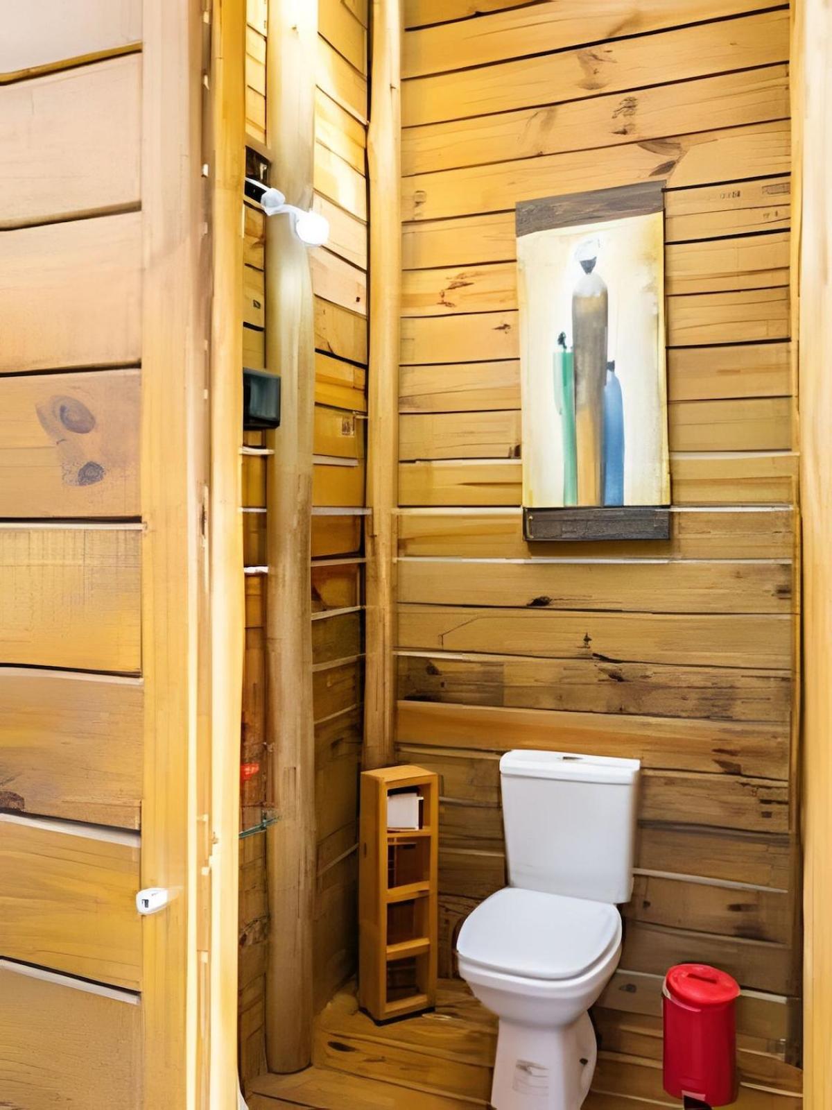 CASA PARIS · piscina aquecida, em condomínio, 4 suítes maravilhosa