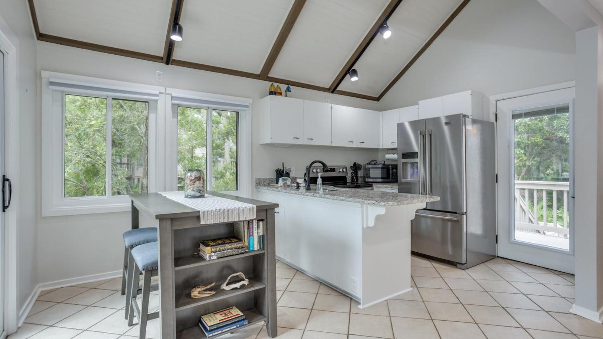 Pool and Beach Access, Lagoon Views, Bikes view 4