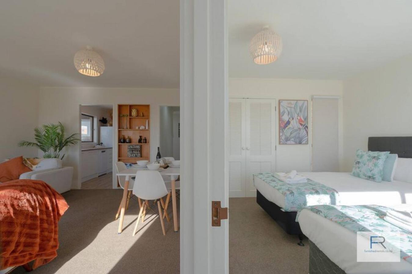 Beautiful Coastal Home Rothesay Bay