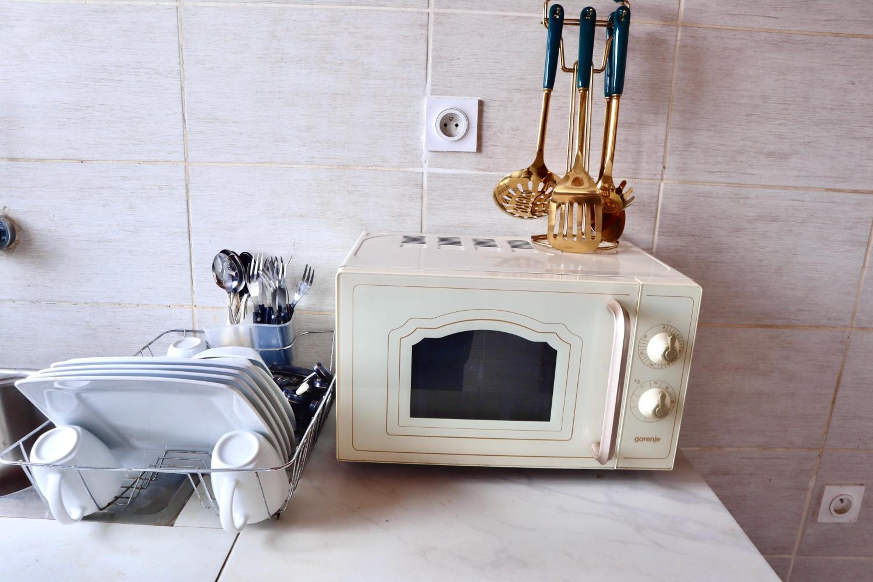 Appartement 2 et 1 chambres salon balcon canal sat wifi Netflix parking gardien 24 sur 24