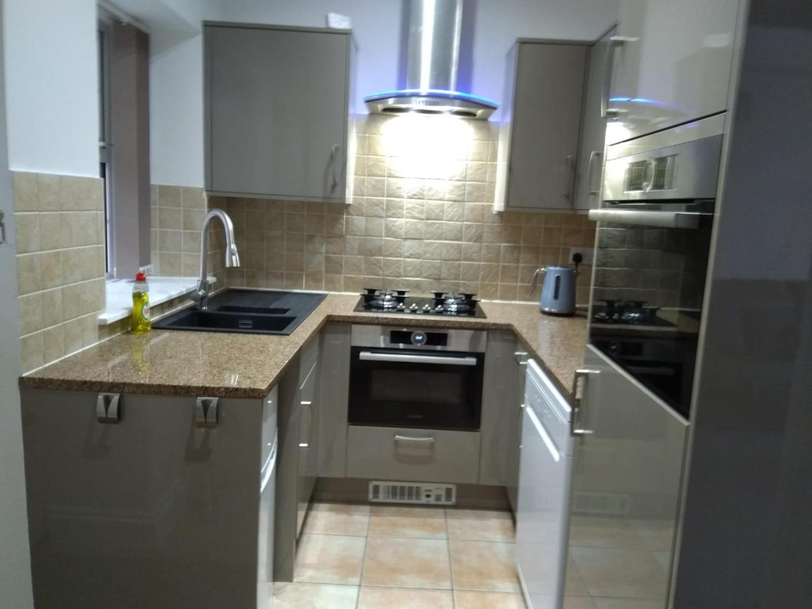 Centrally located, beautifully presented apartment