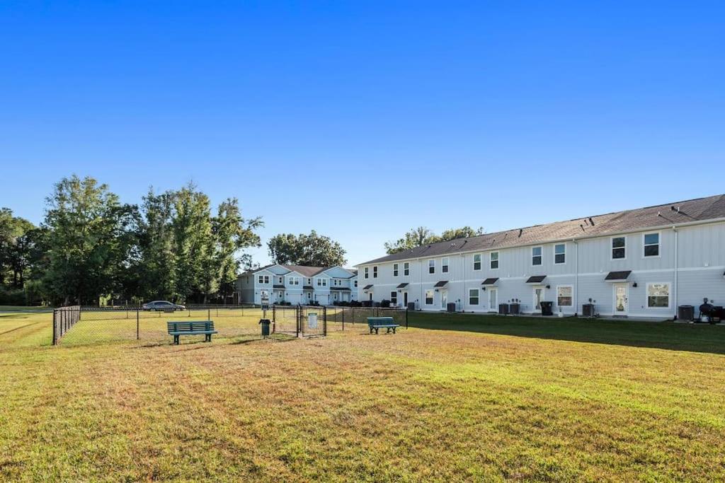LUXURY TOWNHOME NEAR DOWNTOWN AND PENSACOLA BEACH view 4