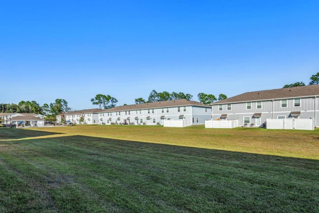 LUXURY TOWNHOME NEAR DOWNTOWN AND PENSACOLA BEACH view 3