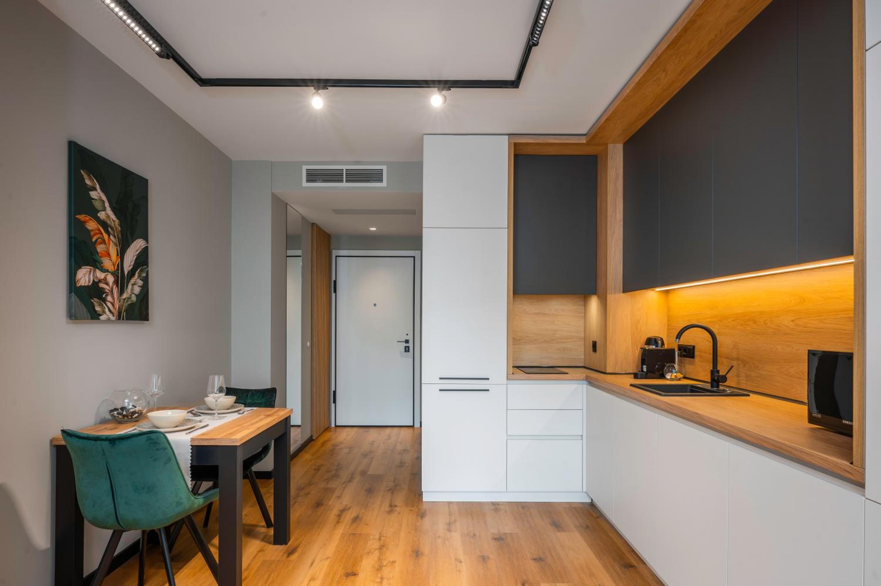 Aviva Living by Flat Mаnager