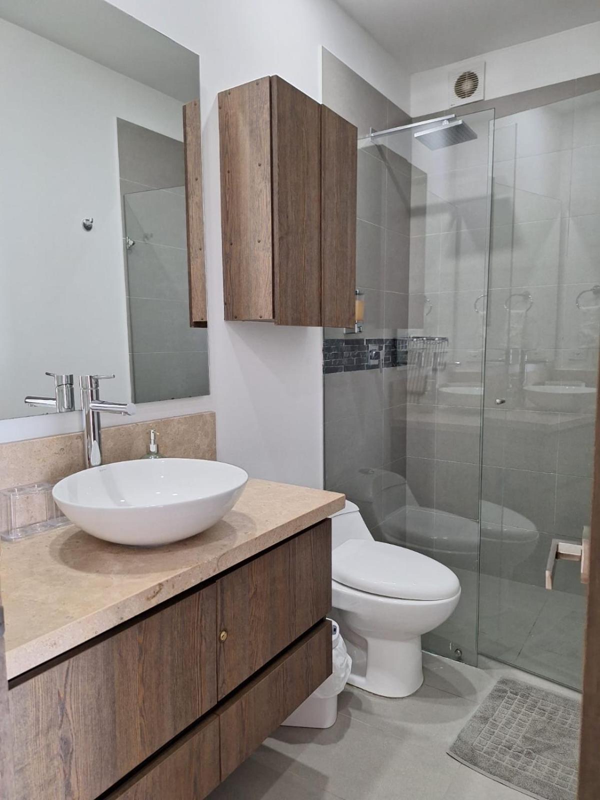 Hermoso apartamento con vista al mar