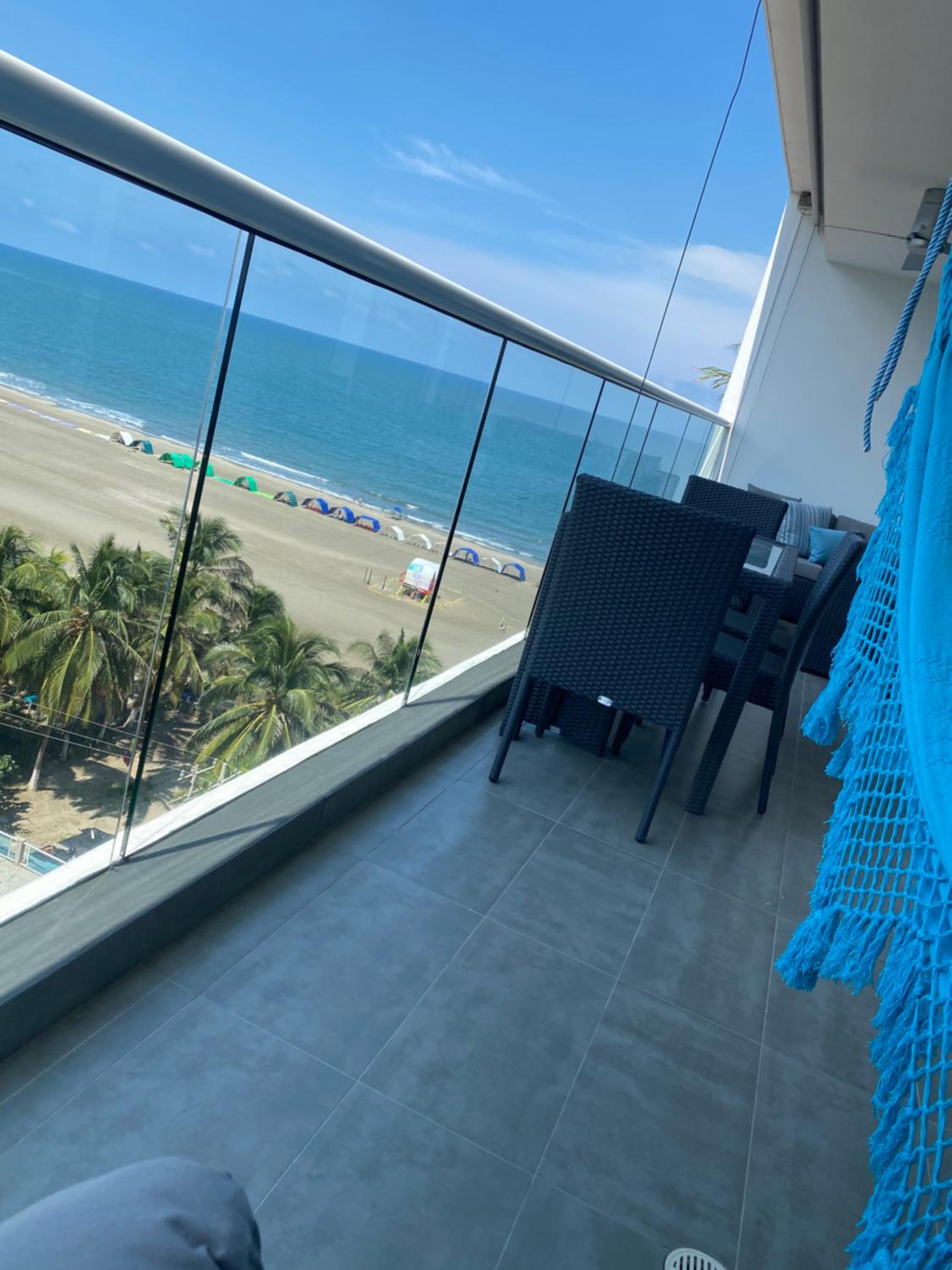 Hermoso apartamento con vista al mar