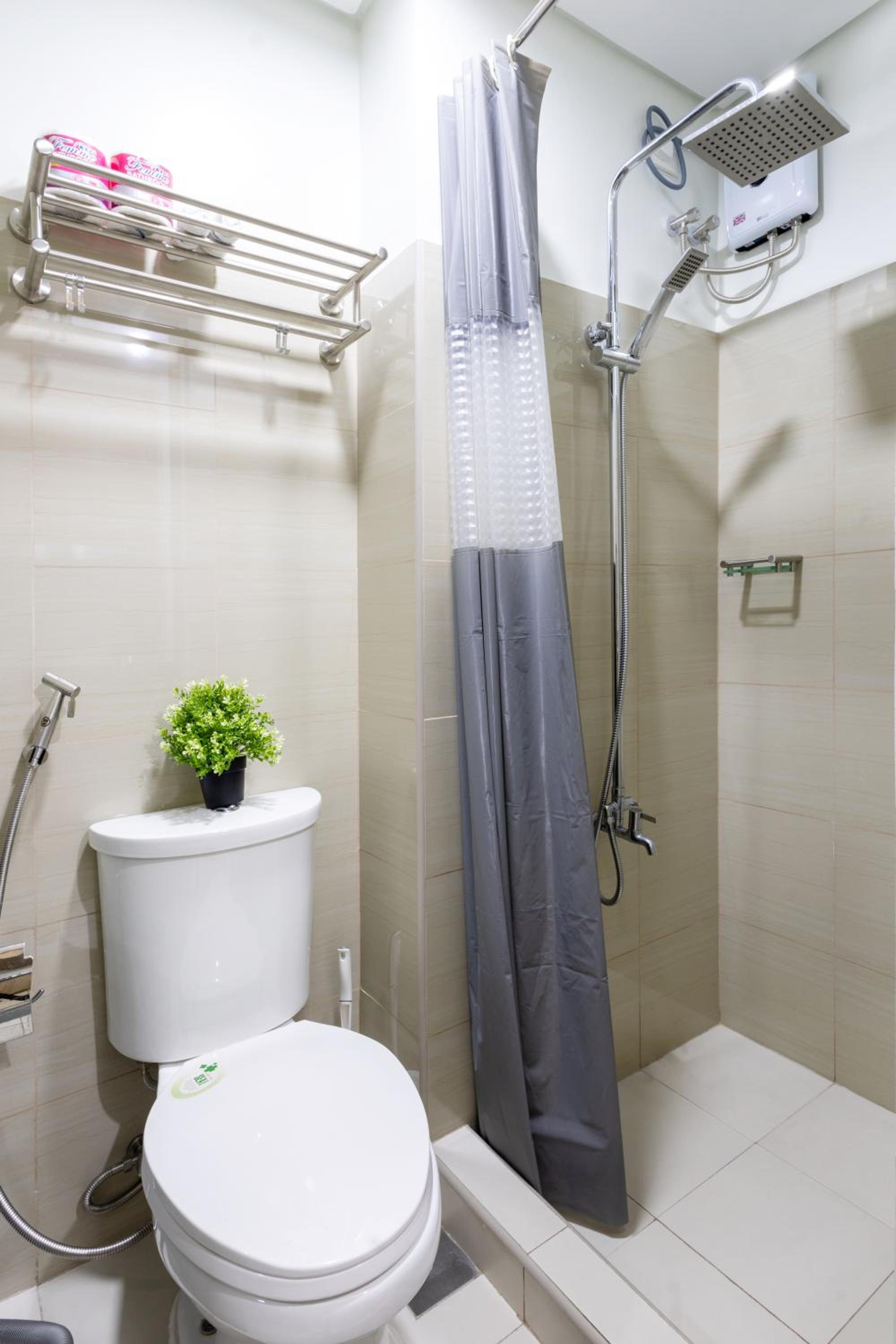 Oasis Urban Stay 1 Shore 2 residences Near MOA And NAIA international airport view 2