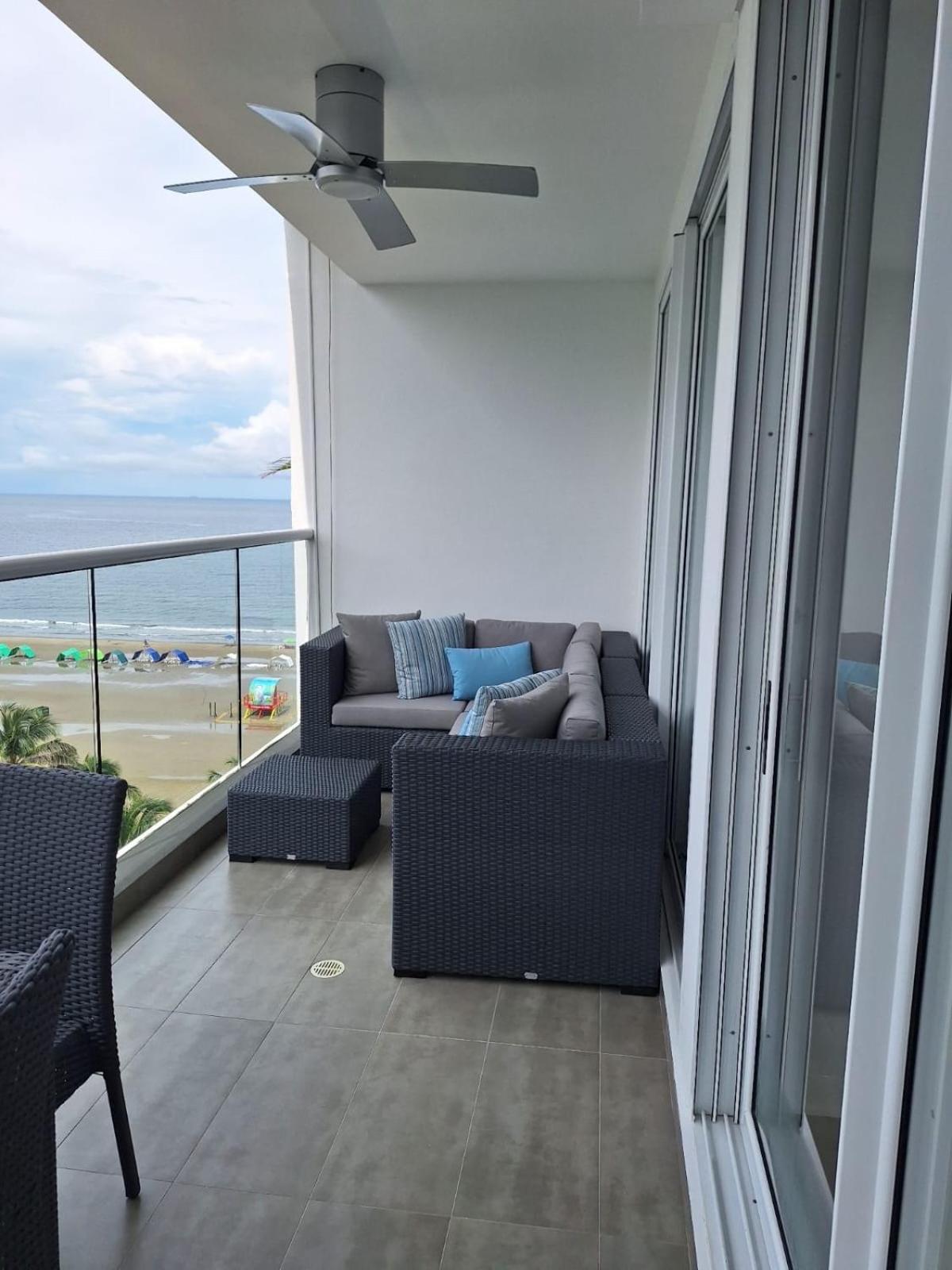 Hermoso apartamento con vista al mar