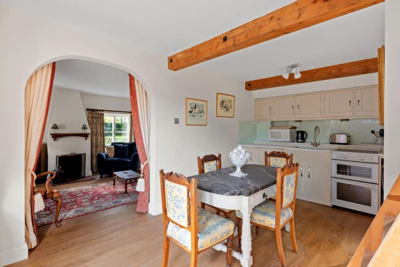 Pond Cottage in Coggeshall view 3