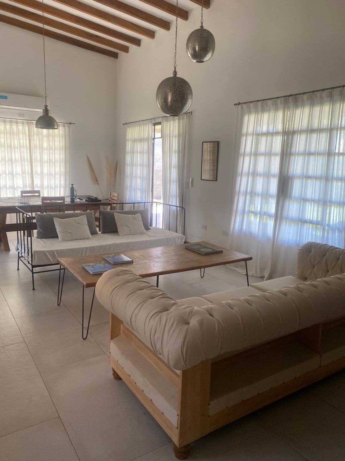 Casa cálida, amplia y cómoda