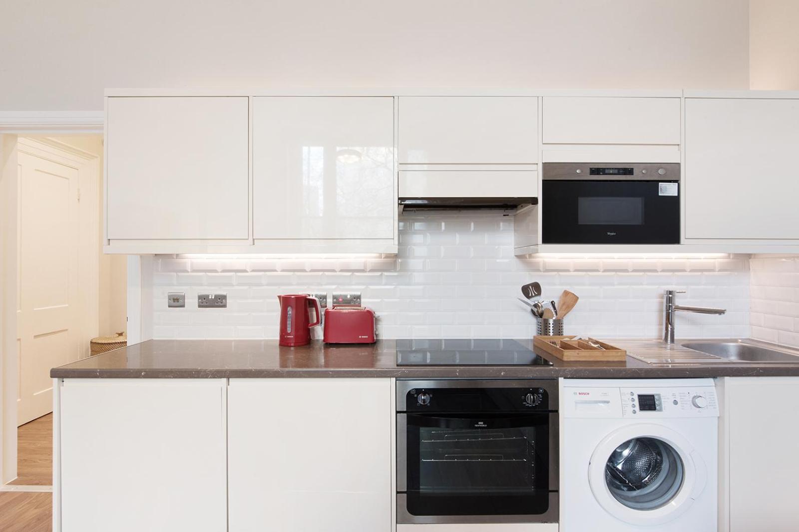 Amazing deluxe 5Star Notting Hill/Hyde Park Apt photo 4