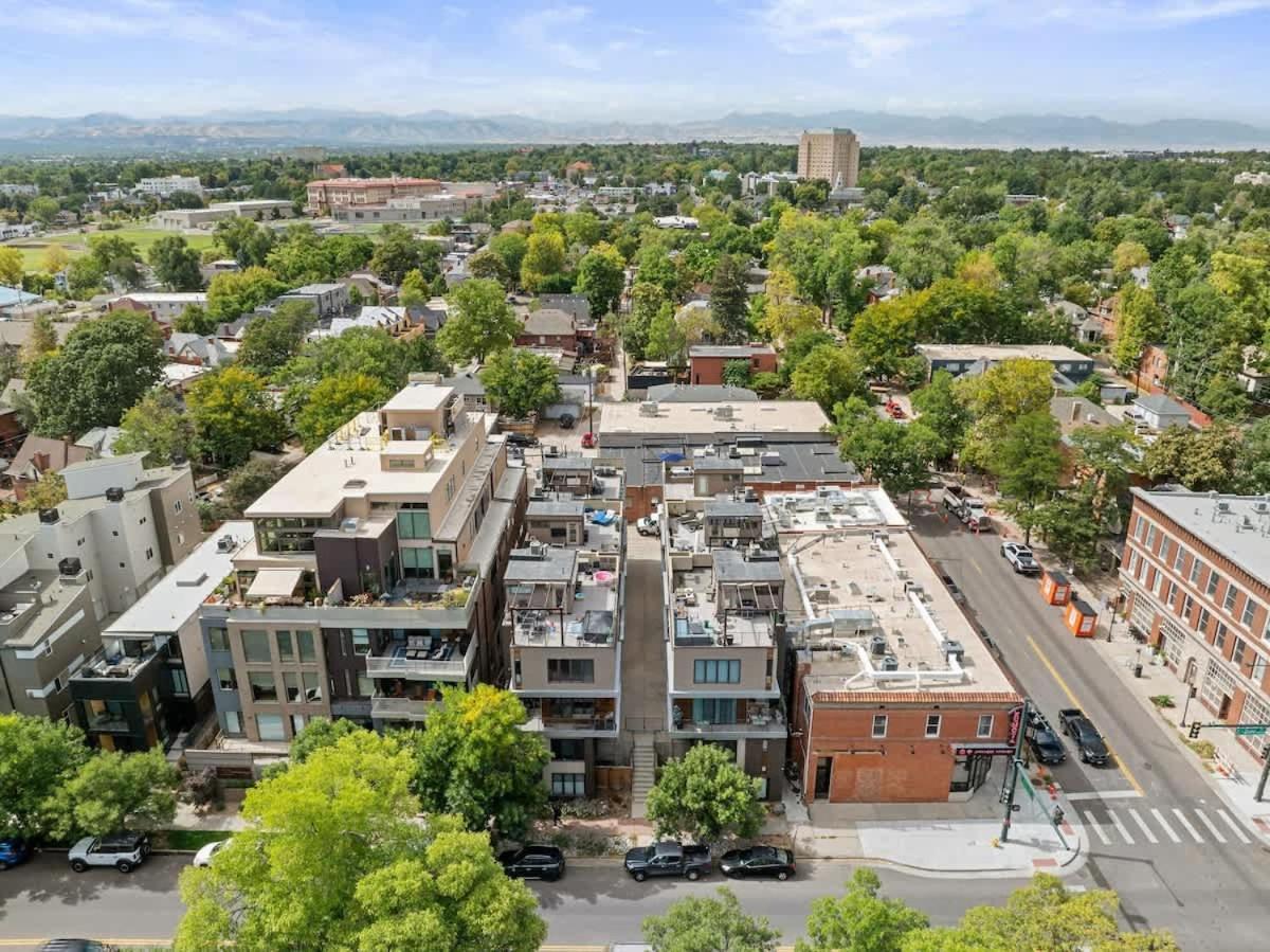 3BR Luxury LoHi Townhome Rooftop Views Sleeps 6 Family view 3