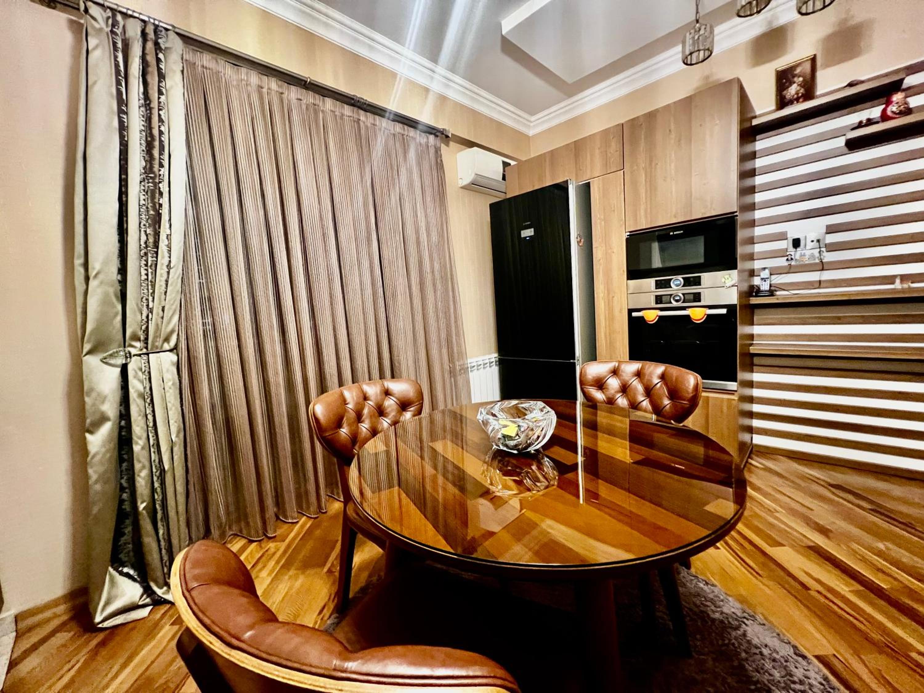 Park Azure Royal apart