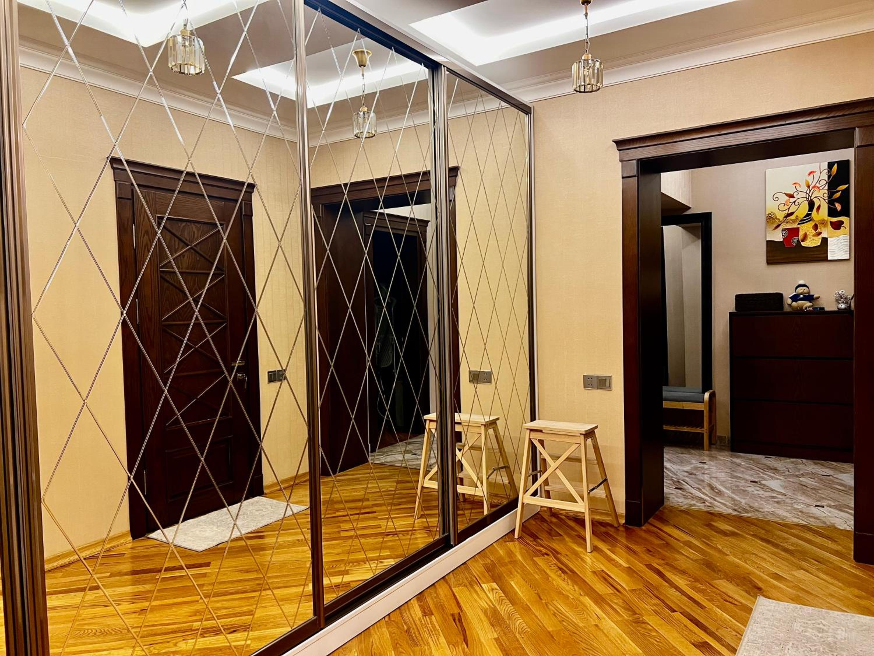 Park Azure Royal apart