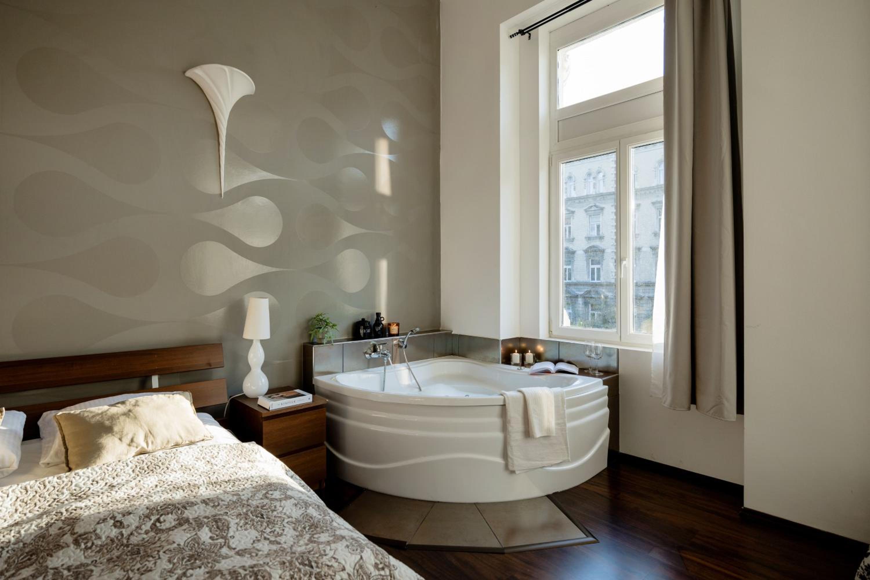 Magnificent Elegance by Erzsebet Krt & New York Cafe view 5