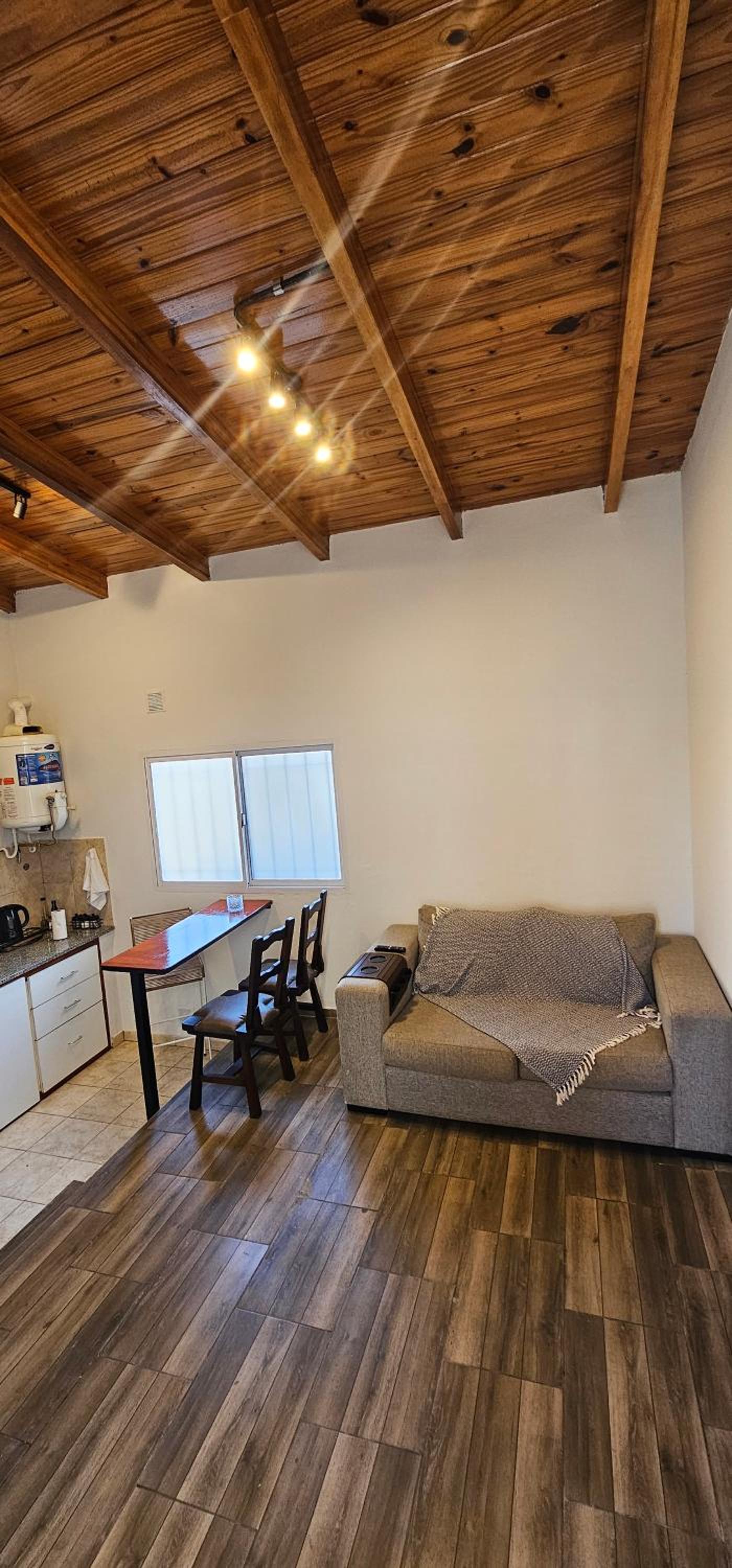 LitStay Caseros 2 - primer piso por escalera