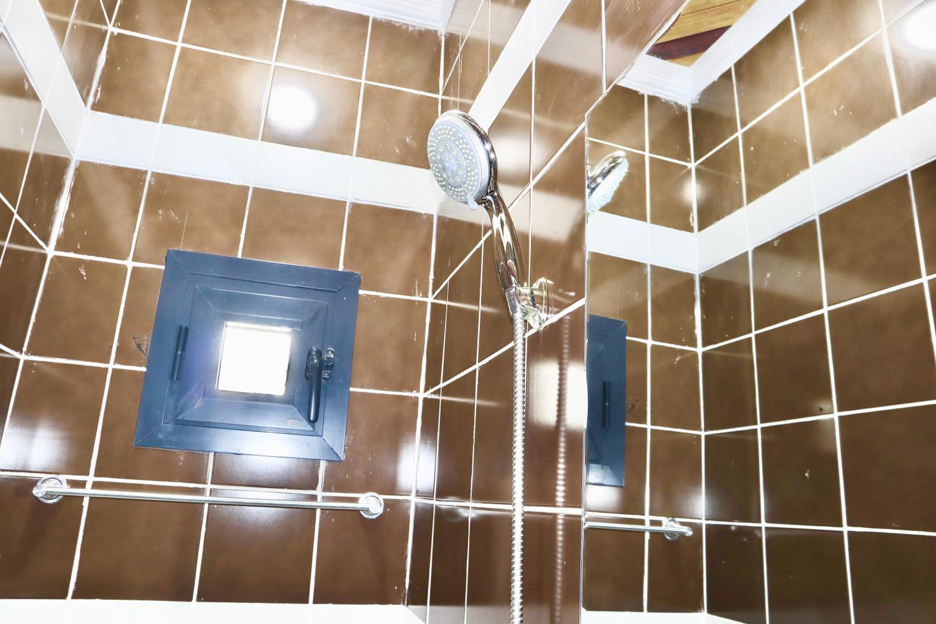 Appartement 2 et 1 chambres salon balcon canal sat wifi Netflix parking gardien 24 sur 24