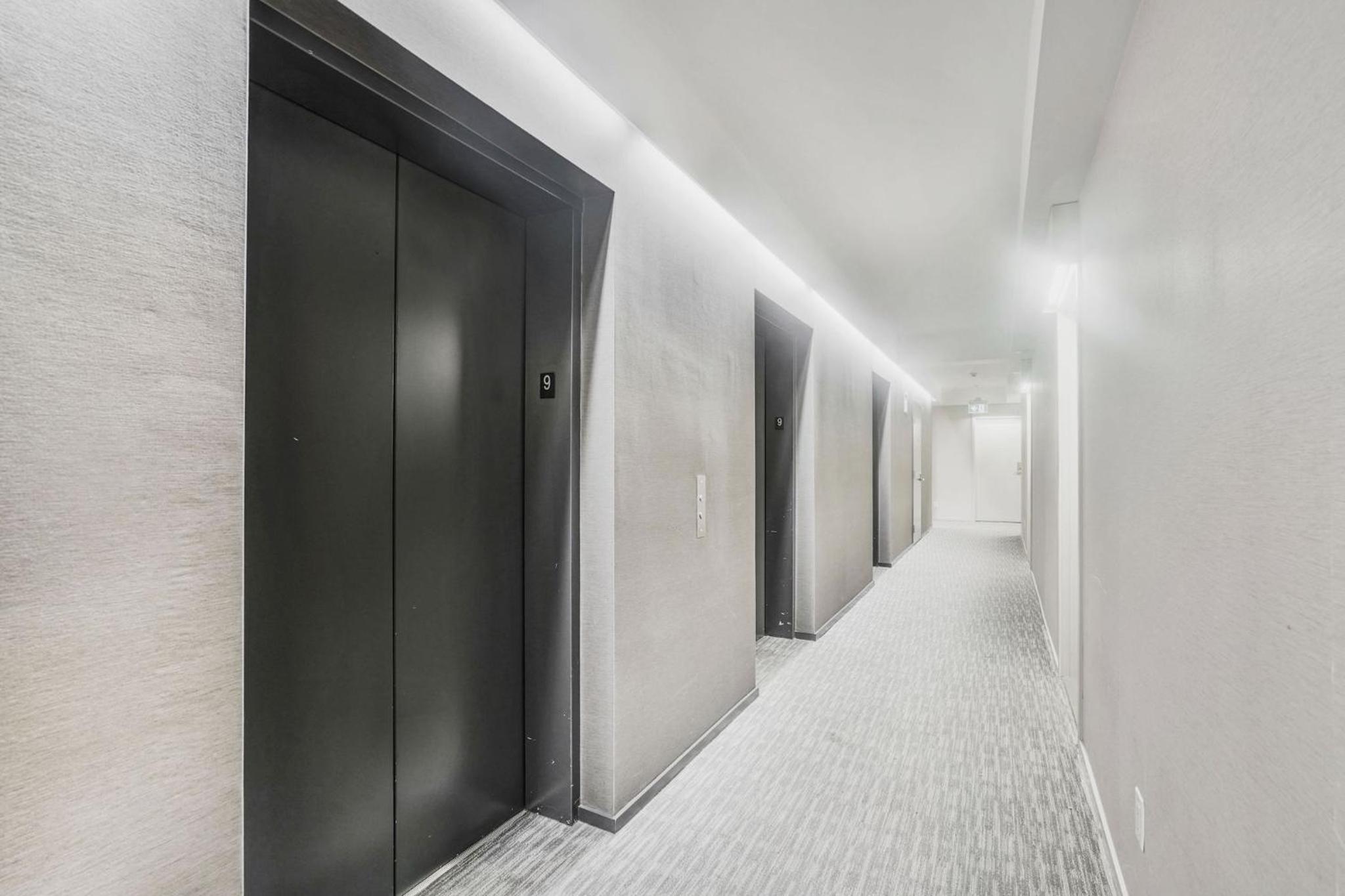 Elite Toronto Downtown Residence - Steps to CN Tower and Eaton Cntr