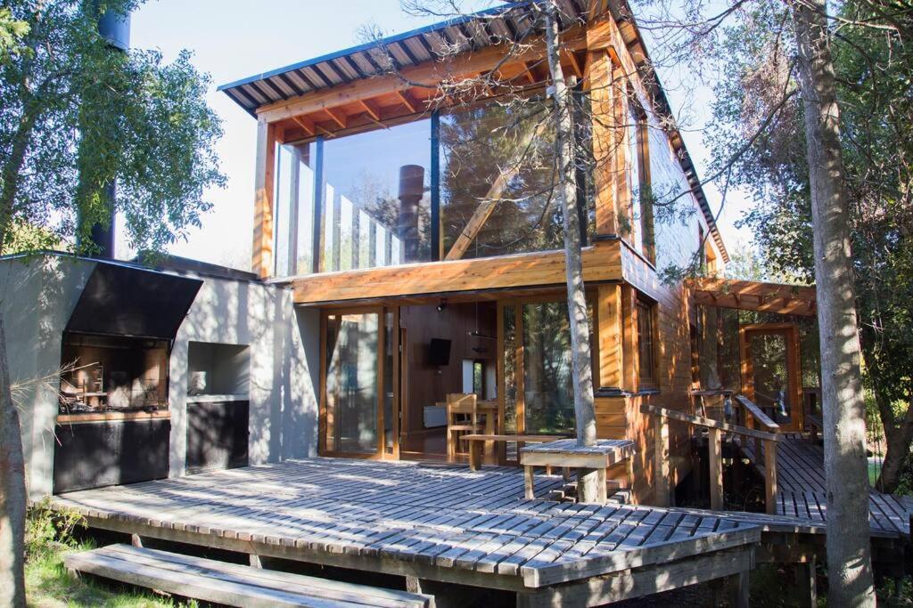 Casa moderna en el bosque