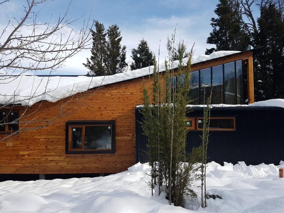 Casa moderna en el bosque