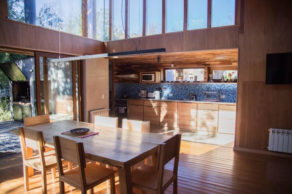 Casa moderna en el bosque