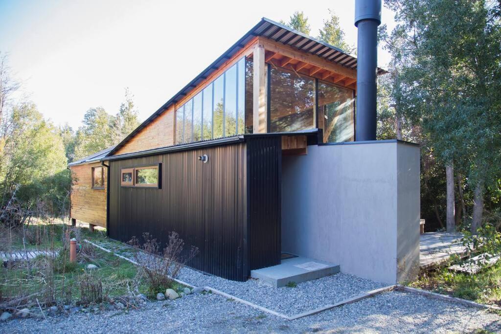 Casa moderna en el bosque