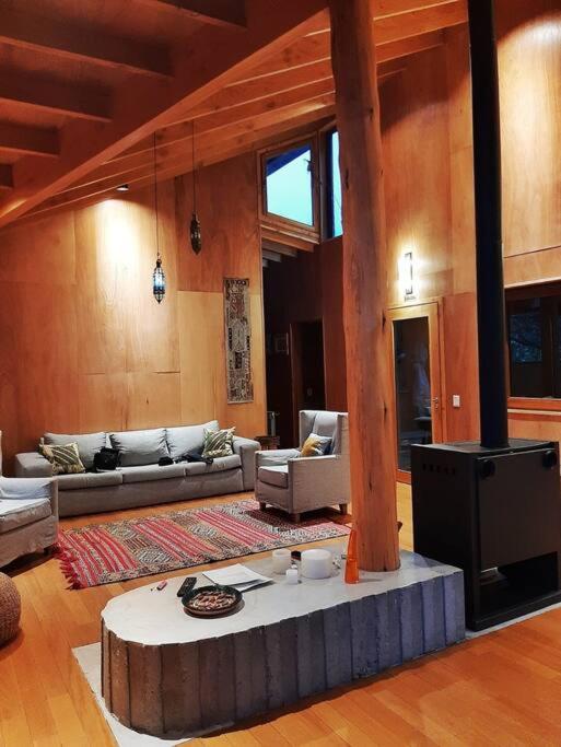 Casa moderna en el bosque