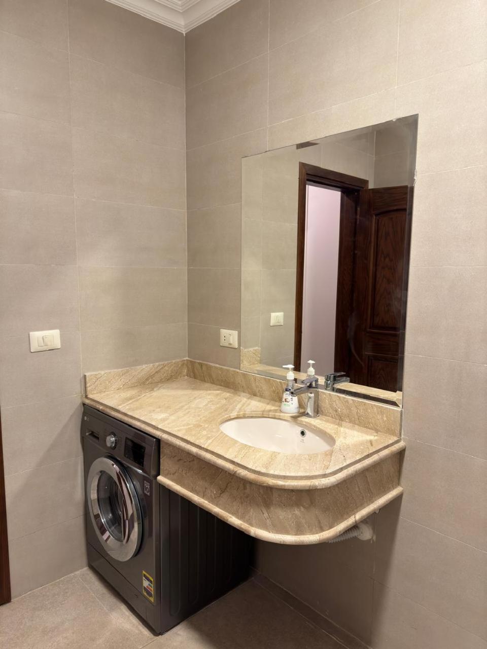 Warm apartment in the heart of Maadi