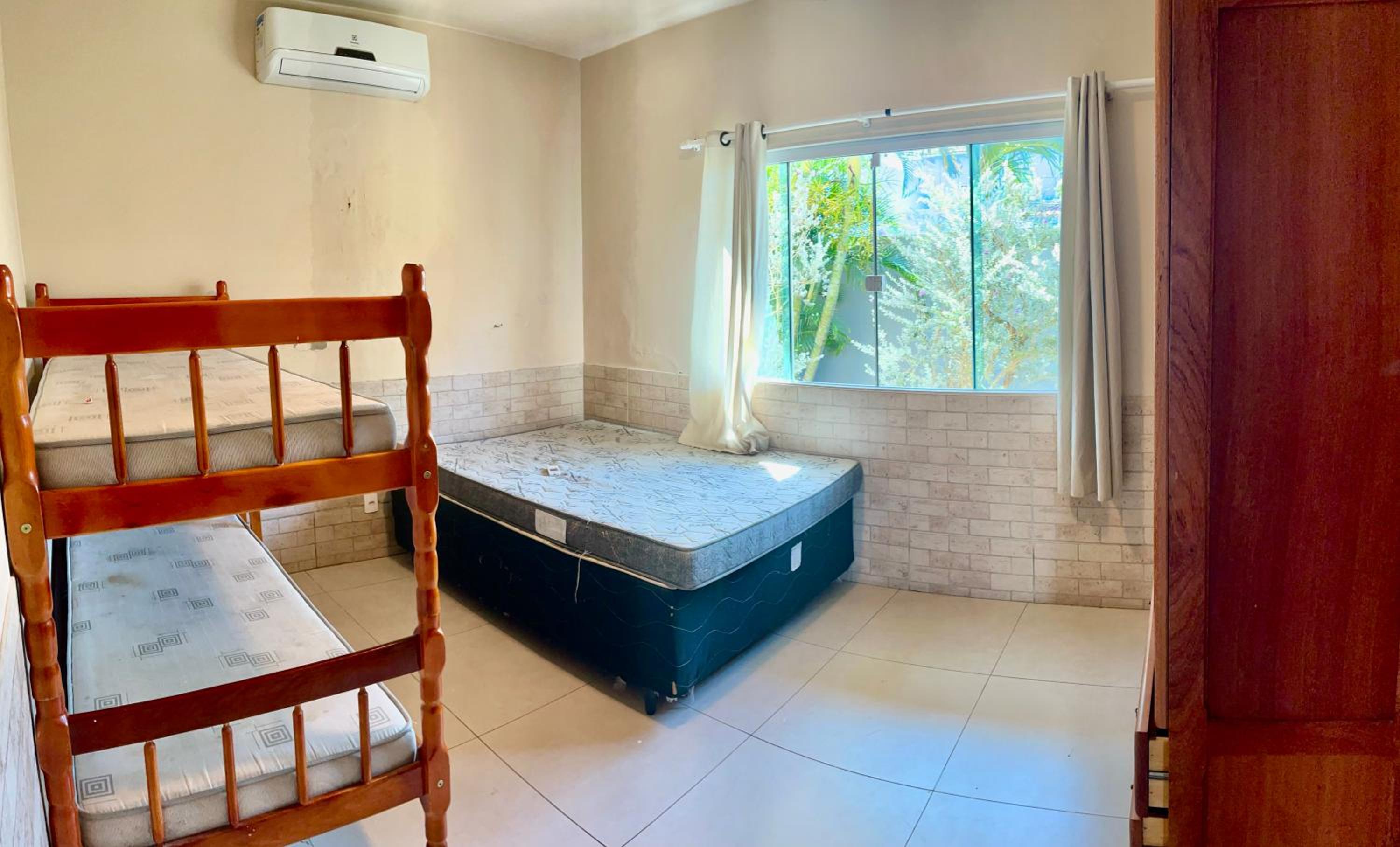 Casa amarela 2km de Geribá-Buzios