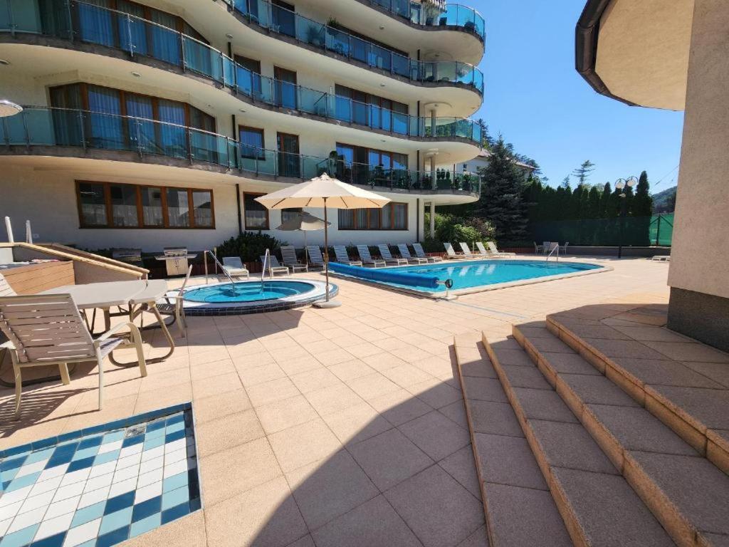 Plazza Royal APT view 4