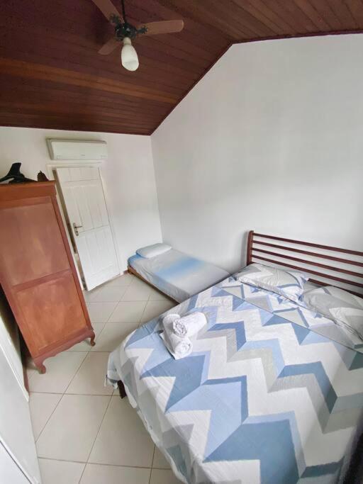 Linda casa 3 quartos