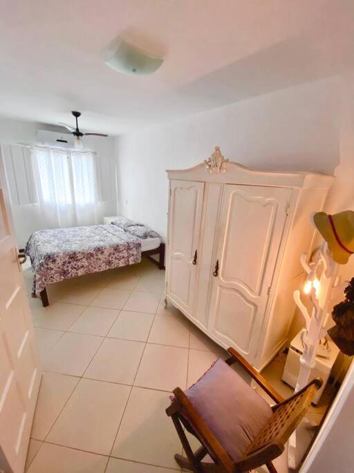 Linda casa 3 quartos